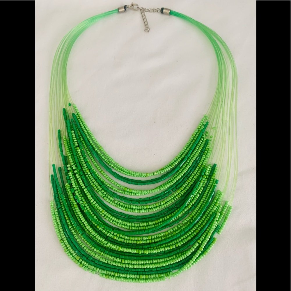Beautiful multi strand seed bead necklace - Picture 4 of 4